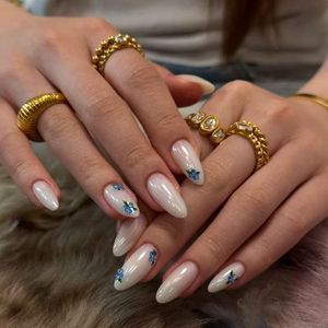 <span class=keywords><strong>Uñas</strong></span> <span class=keywords><strong>Postizas</strong></span> Francesas con Diseño Floral, Medianas, Almendradas, Brillantes y Elegantes para Uso Diario - Product Image 2