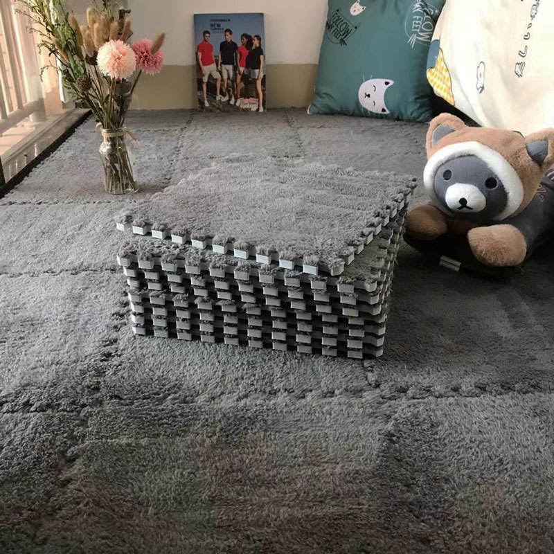 เสื่อกำมะหยี่สีเทาเป็นมิตรกับสิ่งแวดล้อม