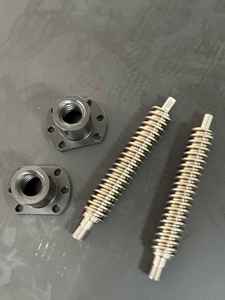 Trapeziumvormige Schroef Met Pom Moer Tr 16X8 Double Start Custom Design - Product Image 4