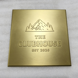 Plaque murale en métal personnalisée avec texture martelée, enseigne <span class=keywords><strong>de</strong></span> marque sur mesure pour la décoration <span class=keywords><strong>de</strong></span> clubs <span class=keywords><strong>de</strong></span> station balnéaire - Product Image 1