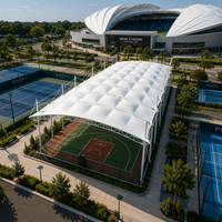 Structure de toit en membrane tendue préfabriquée en PVDF/PTFE, structure en acier tubulaire, toit en tissu pour terrain de tennis et de padel