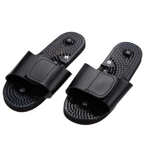 Precio de fábrica Reflexología saludable Masaje de pies Zapatilla Diapositivas Acupuntura Negro Proporcionado Masajeador de pies - Product Image 3