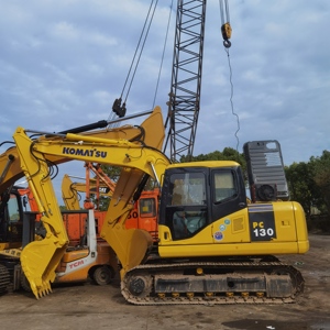 Excavadora sobre orugas Komatsu usada de alta calidad, motor de peso operativo de 13 toneladas, equipo de maquinaria de construcción incluido para - Product Image 1