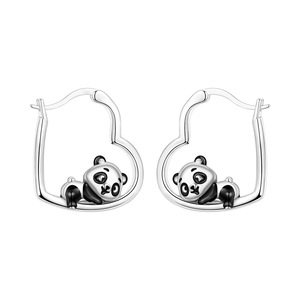 Los lindos pendientes de panda son el regalo perfecto para una niña, y también una opción ideal para un regalo de aniversario o cumpleaños. - Product Image 1