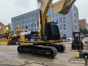 Excavadora sobre orugas Caterpillar 320D de 20 toneladas utilizada para maquinaria de construcción Cat 320D2 con bomba como componente central - Product Image 3