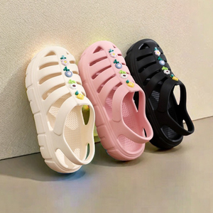 Scarpe da spiaggia da donna all'ingrosso stile romano <span class=keywords><strong>con</strong></span> ciondoli a fiori Sole spessi comodi <span class=keywords><strong>sandali</strong></span> estivi <span class=keywords><strong>con</strong></span> plateau <span class=keywords><strong>sandali</strong></span> da donna - Product Image 2