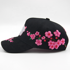 Casquette de baseball à cinq panneaux OEM & ODM 2603 en tissu suédé de haute qualité, doublée de satin, avec détails en diamant - Product Image 4