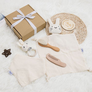 Ensemble de cadeaux pour bébé Nouveau-né Essentiels avec mousseline Tissu Triangle <span class=keywords><strong>Bavoir</strong></span> Couette Serviette et Peigne - Product Image 4