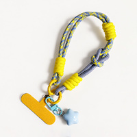 Dragonne de téléphone tressée color block en nylon avec breloque étoile, attache détachable et porte-clés anti-perte pour coque de téléphone