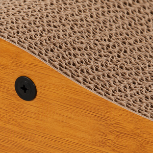 Gebogener Katzenbaum 52cm Wellpappe & Holzmaserung MDF-Platte Katzengesicht-Design Interaktive Pompon-Spielzeuge - Product Image 4