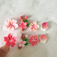 Charm in Resina a Forma di Fiore di Ciliegio, Petali Sfumati Rosa Sakura per Artigianato Fai-da-Te e Nail Art