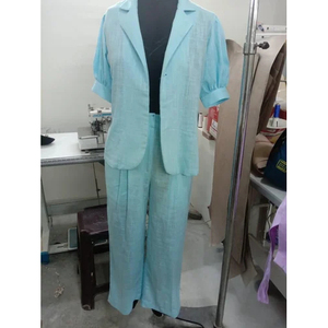 Robe de cérémonie sur mesure OEM avec motif uni, col en V, style tendance, taille personnalisée, robe de cérémonie à vendre - Product Image 1