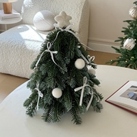 Künstlicher Edler Tannenbaum 35cm Mini Tischdekoration mit Teddybär-Ornamenten Weihnachts-Feiertagsdekoration für Zuhause