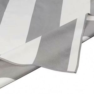 Serviette de plage en microfibre à séchage rapide, sans sable, personnalisable avec logo, légère, imprimée numériquement par sublimation, avec sac de voyage – Vente en gros - Product Image 4