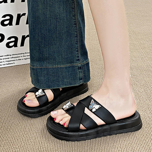 Sandales de plage plates pour femmes, style double papillon, à enfiler, résistantes à l'usure et antidérapantes - Product Image 3