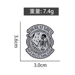 เข็มกลัดเคลือบลายการ์ตูนสัตว์น่ารัก ผลิตตามสั่ง สไตล์วินเทจ ขายส่งจากโรงงานเวียดนาม ของขวัญ - Product Image 5