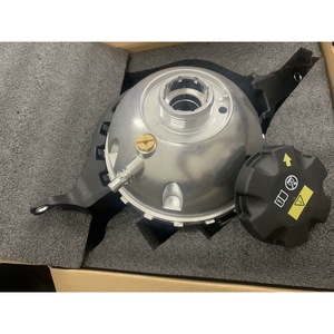Depósito de refrigerante de aleación de aluminio BMW 17138614293 para la serie 5 F18F07F10, tanque de expansión - Product Image 4