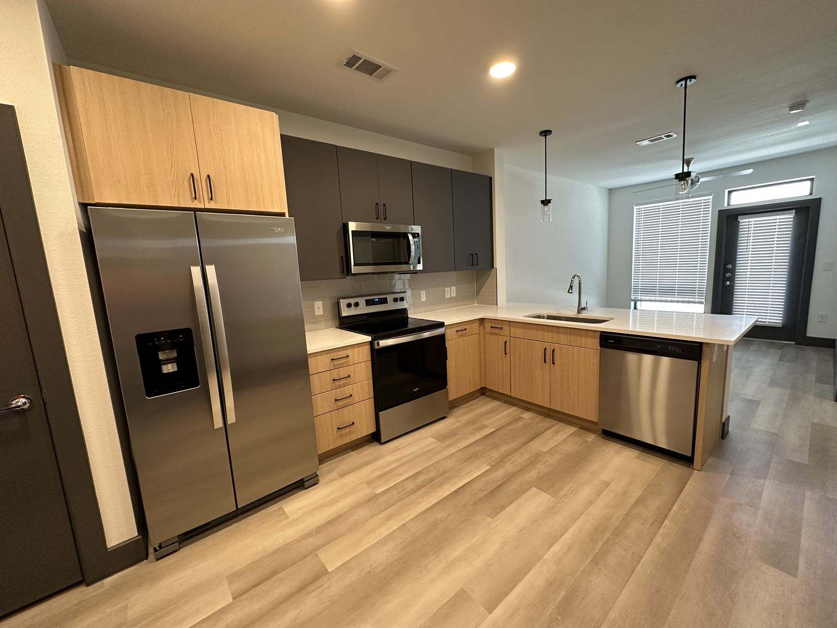 สีน้ำตาล