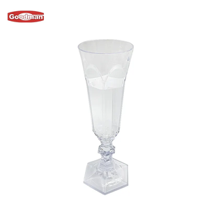 Copas y flautas de champán de plástico acrílico en rojo-Diseño claro-Esencial para fiestas y bares - Product Image 4