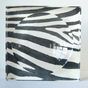 Bol à bonbons <span class=keywords><strong>en</strong></span> acrylique noir à la réglisse, <span class=keywords><strong>design</strong></span> personnalisé Alexandra Von Furstenberg, décoration d'intérieur attrayante - Product Image 6