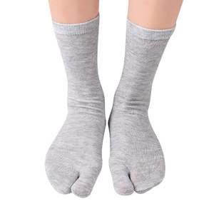 Chaussettes Geta Japonaises Unisexe à Deux Doigts <span class=keywords><strong>pour</strong></span> la <span class=keywords><strong>Correction</strong></span> du <span class=keywords><strong>Hallux</strong></span> <span class=keywords><strong>Valgus</strong></span> et la Séparation des Doigts, en Fibre Acrylique Absorbant la Transpiration - Product Image 3