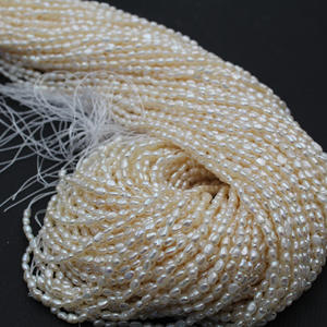 Mini perles baroques blanches et roses de 3-4 mm, fortes et brillantes, à trou droit double face, pour projets de bricolage, vente en gros disponible - Product Image 4