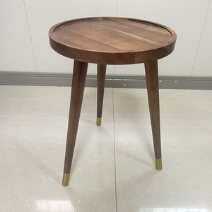 Table basse ronde moderne en bois massif avec pieds dorés – Écologique, durable et facile à nettoyer <span class=keywords><strong>pour</strong></span> le salon - Product Image 1