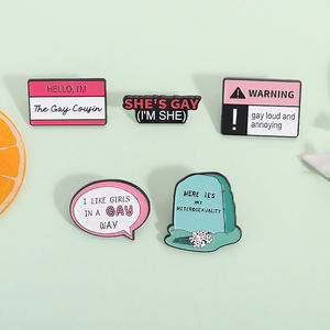 LGBT骄傲珐琅别针酷儿和欣欣向荣的声明胸针翻领徽章彩色金属珠宝给朋友的礼物 - Product Image 2