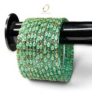 Bracelets en verre kashmiri traditionnels de qualité standard, nouveau design, coupe émeraude, forme goutte de pluie, pour les occasions festives, à prix de gros. - Product Image 3