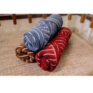 Découvrez une peau lisse et radieuse avec des serviettes exfoliantes de qualité supérieure conçues pour un nettoyage en profondeur, un gommage doux et un corps entier - Product Image 2