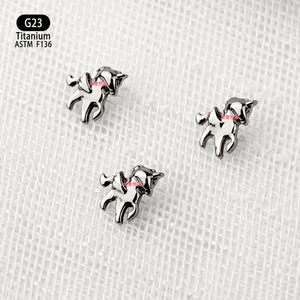 Clous d'oreilles en titane licorne G23 ASTM F136, bijoux de piercing en forme d'animal, cadeau - Product Image 4