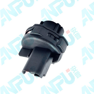 ที่ยึดหลอดไฟรถยนต์ 1490626 สำหรับฟอร์ด กล่องเก็บของในรถ ขั้วหลอดไฟ 12V S25 RZ-01-A0373 - Product Image 3