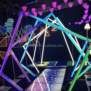 Décoration d'entrée d'allée de fête de mariage arche de tunnel de mariage en métal éclairée par led