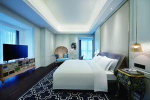 Juego de Muebles de Hotel de Lujo de Mediados de Siglo, Estilo Francés, Color Oro Champán, Estilo Art Deco, Suite con Acabado de Alto Brillo, Proyecto de Hostelería para Dormitorio - Product Image 3