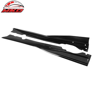 Faldones Laterales Estilo IKON V1 en Negro Brillante para Chevy Corvette C8 2020-2026 - Product Image 3