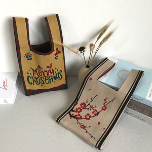 Bolsa de Regalo LANJO Chicapo con Diseño Navideño, Tejida a Crochet, de Tela No Tejida, con Asa de Punto de Ciervo Sika, para Niñas - Product Image 6