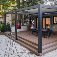 Pergola à lames orientables en aluminium avec système de drainage optimal, abri pare-soleil et imperméable pour jardin et villa