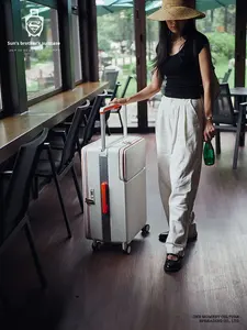 Valise à roulettes simple et tendance, nouvelle, rechargeable, avec serrure à combinaison, poignée télescopique, 4 roues, voyages d'affaires, 20 pouces - Product Image 3