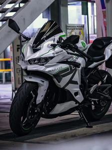 Motocicleta Deportiva <span class=keywords><strong>Kawasaki</strong></span> <span class=keywords><strong>Ninja</strong></span> Usada, 200-400cc, Modelo <span class=keywords><strong>2R</strong></span>, Motor de Escobillas, Freno de Disco, 250cc - Product Image 3
