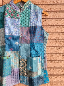 Veste décontractée pour femme en coton matelassé fait main de qualité supérieure, à manches courtes, motif floral, fermeture à ceinture, douce, séchage rapide, pour l'hiver - Product Image 2