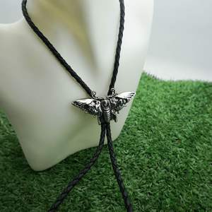 Collar con Colgante de Mariposa y Polilla de la Muerte, Estilo Vikingo Retro, Chapado en Plata, Aleación, Cuero Negro, Accesorios de Cadena de Cuerda - Product Image 4
