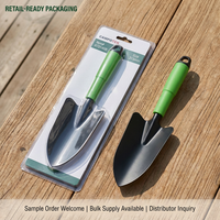 Paleta de jardín de 325 mm con hoja metálica mate, mango ergonómico verde sólido, tapa final negra y orificio triangular para colgar, herramienta de plantación