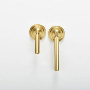 Chinese Style Brass Lever Cabinet Handle Large Durable For Cabinet Doors And Drawers - Product Image 1