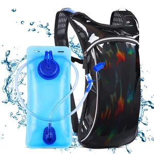 Sac à dos d'hydratation personnalisé avec vessie d'eau de 2L Sac à eau isolant léger pour les raves, la randonnée, le vélo et l'escalade