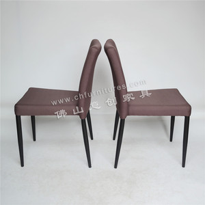 Chaise empilable en aluminium de couleur marron moderne <span class=keywords><strong>et</strong></span> durable <span class=keywords><strong>pour</strong></span> restaurants hôtels banquets salle à manger <span class=keywords><strong>et</strong></span> <span class=keywords><strong>salon</strong></span> - Product Image 4