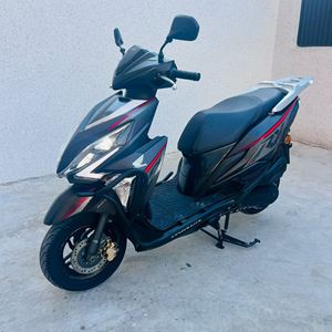 Honda <span class=keywords><strong>Rebel</strong></span> <span class=keywords><strong>125</strong></span> d'occasion, <span class=keywords><strong>125</strong></span> cm³, fabriquée en 2020, plus de 8 000 km au compteur, freins CBS, démarrage sans clé, économique en carburant et durable - Product Image 4