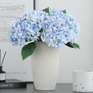 Bouquet de fleurs d'hortensia artificielles, 3 branches, bleu, blanc, rose, rouge, toucher naturel, décoration pour la maison et les mariages - Product Image 1
