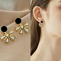 Anting-anting Bunga Mutiara Retro Prancis, Anting-anting Kelopak Cangkang, Anting-anting Jarum Perak, Anting-anting Pita Hitam