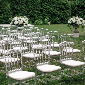 Venta al por mayor apilable boda evento banquete silla Titany negro Chivari Discovery Chivalry silla - Product Image 1