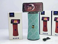 Logotipo de impresión Impermeable al aire libre Bluetooth Subwoofer portátil Mini música Altavoz inalámbrico con soporte para teléfono